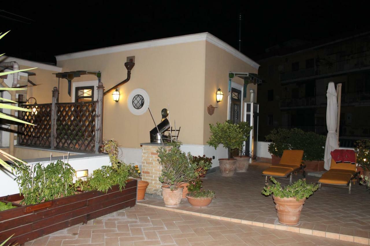 Bed and Breakfast Il Portoncino Neapel Exterior foto